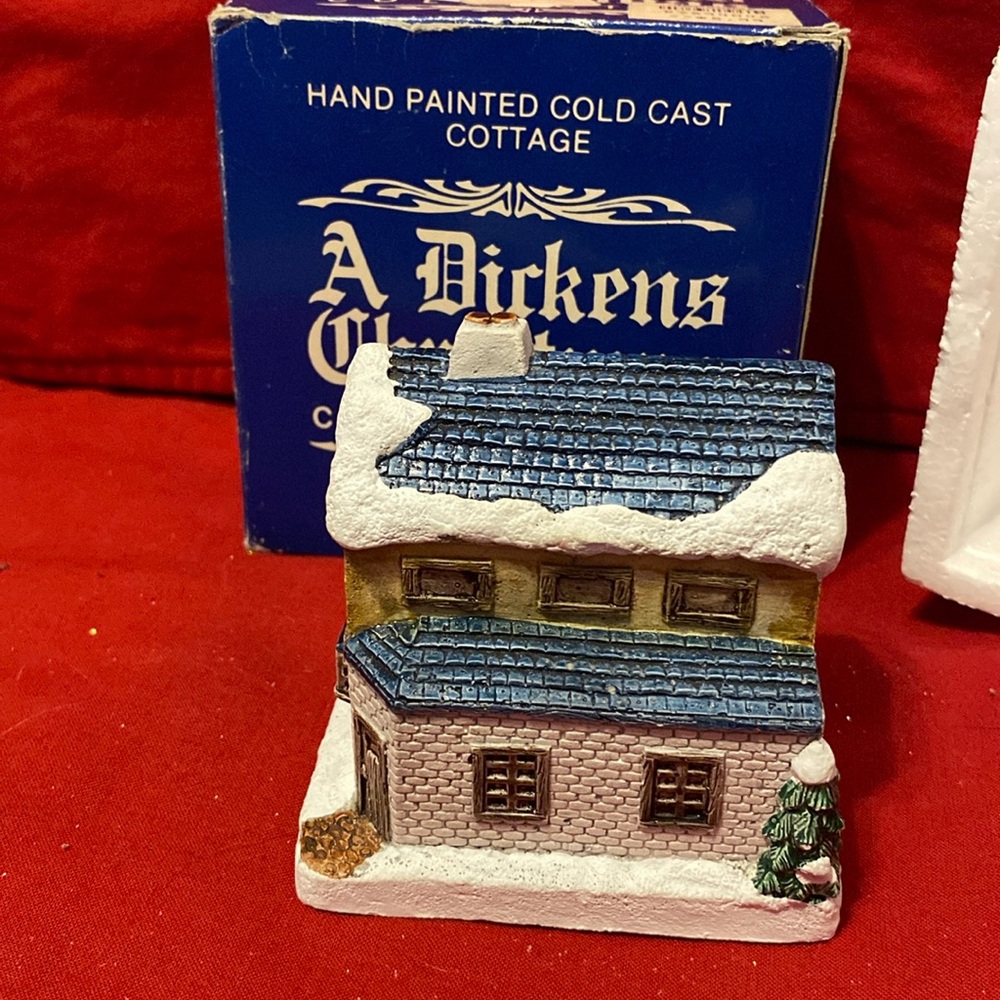 Vintage A Dickens Collection Cottage Fezziwigs House ceramic home village